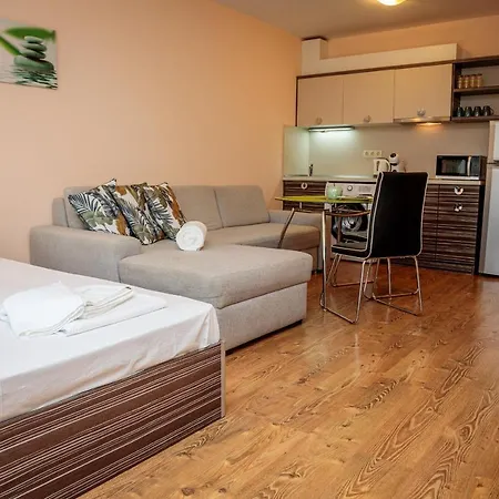 Studio In Atia Close To Tzarski تشيرنوموريتس