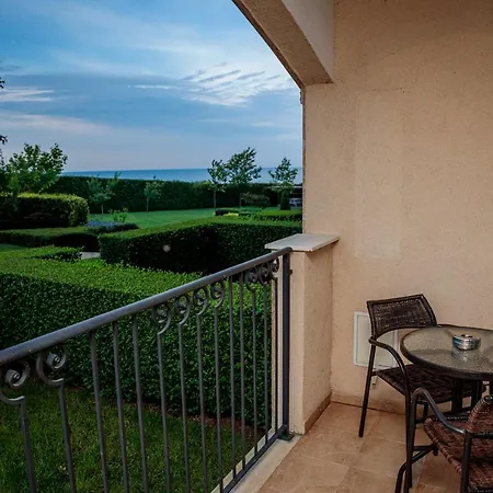 Studio In Atia Close To Tzarski شقة