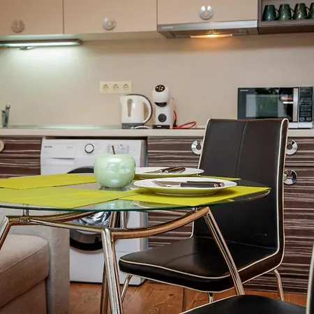 Studio In Atia Close To Tzarski شقة *